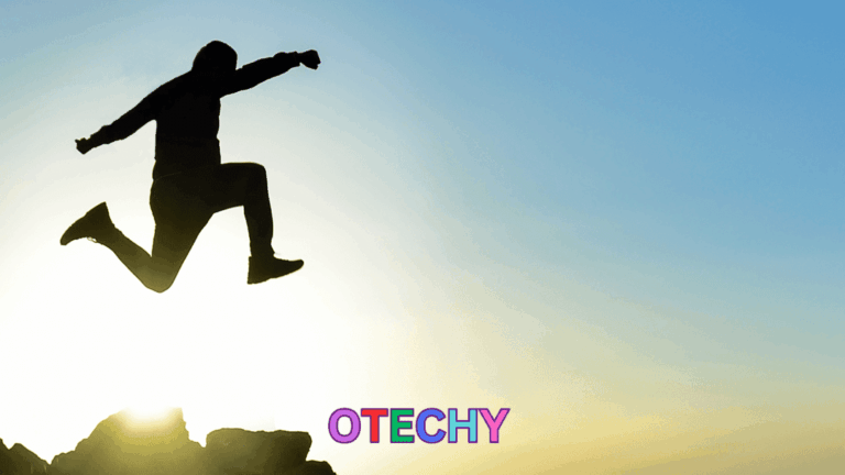 Diagram illustrating Azure cloud migration goals, including scalability, security, cost optimization, and business agility.